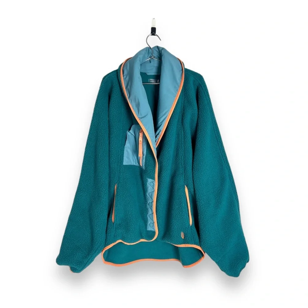 NWOT Free People ‘Hit the Slopes’ Fleece Shawl Jacket in Teal - Picture 4 of 11